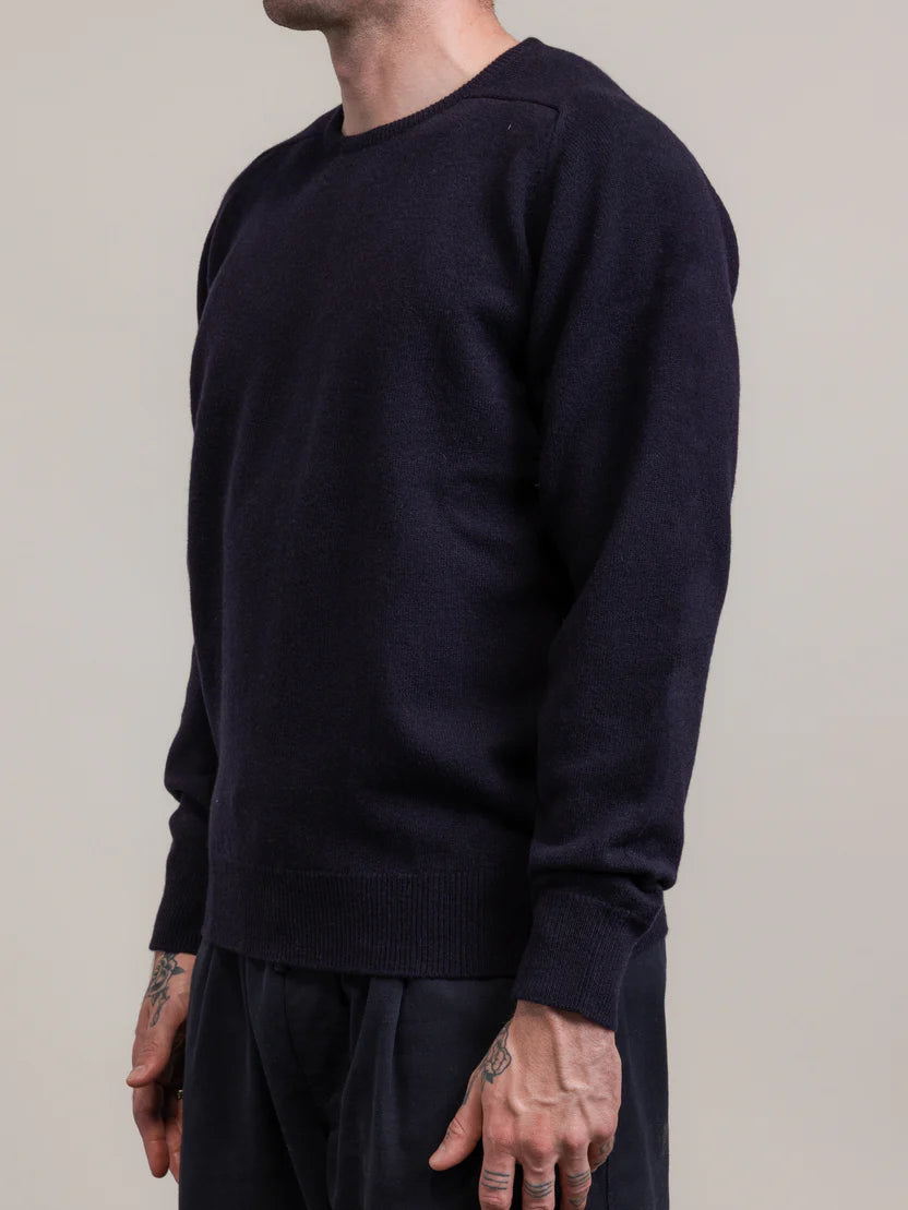 Fine Gauge Crew Neck in Navy Lambswool